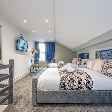 *ra10w* For Your Relaxed & Cosy + Free Parking + Free Fast Wifi * Homestay Leeds (West Yorkshire)