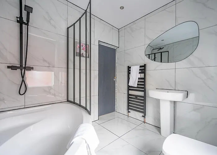 *ra10w* For Your Relaxed & Cosy + Free Parking + Free Fast Wifi * Leeds (West Yorkshire)