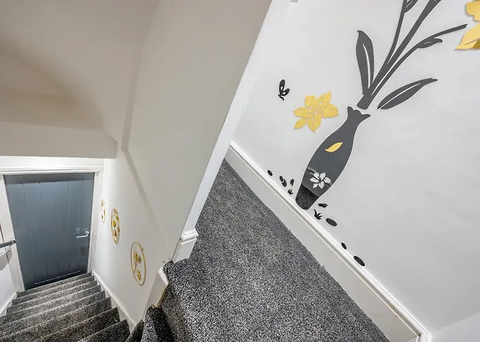 Homestay *ra10w* For Your Relaxed & Cosy + Free Parking + Free Fast Wifi *